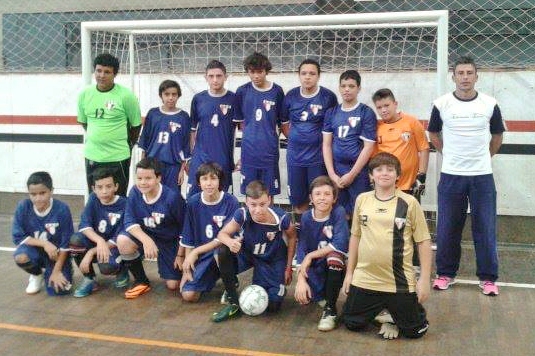 1147834 508637502558345 373142476 n Escolinha de futsal participa de amistosos