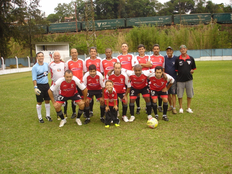 AAF SSLUIZ acima 40a 2011 Serralheria São Luiz-AAF goleia Botucatuense de Futebol Veterano A-40 lidera Campeonato