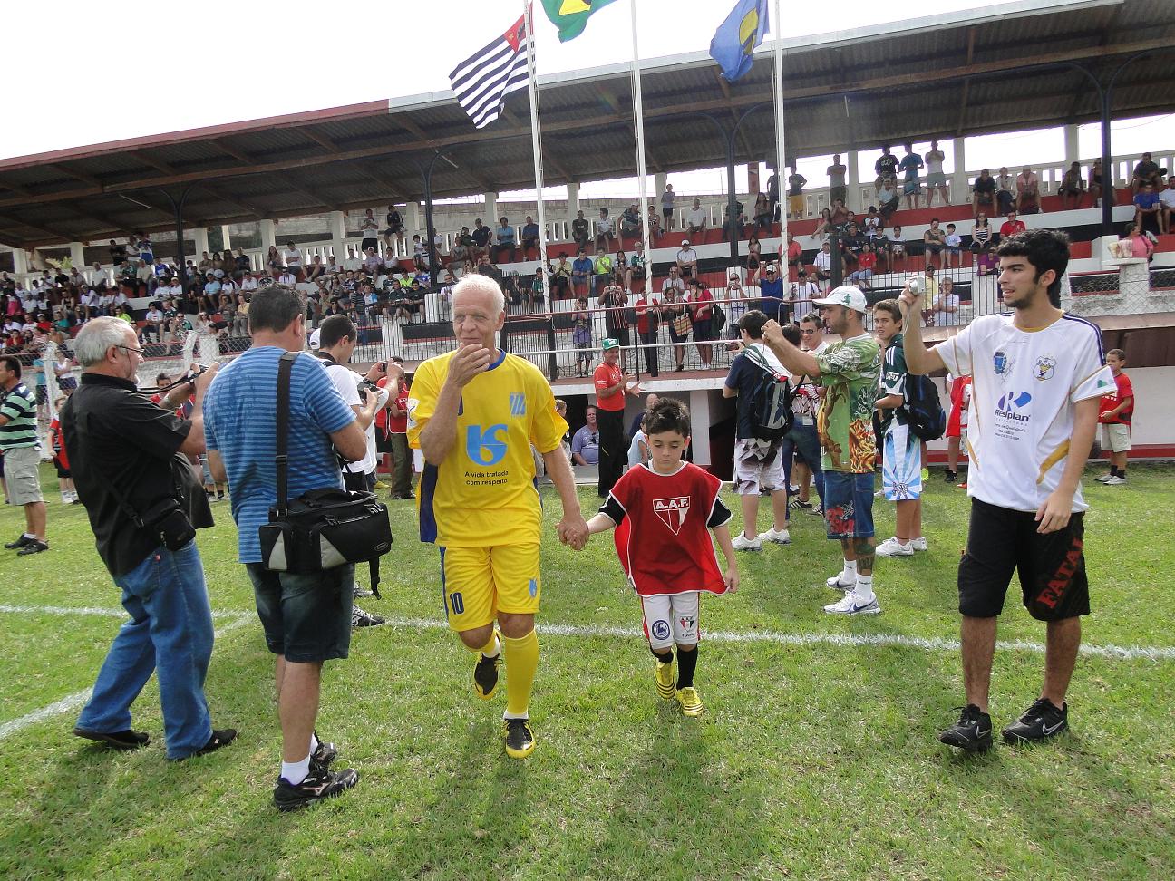 Carques Ademir da Guia um dos mais aguardados da partida AAF recebe grandes craques no Futebol Solidário