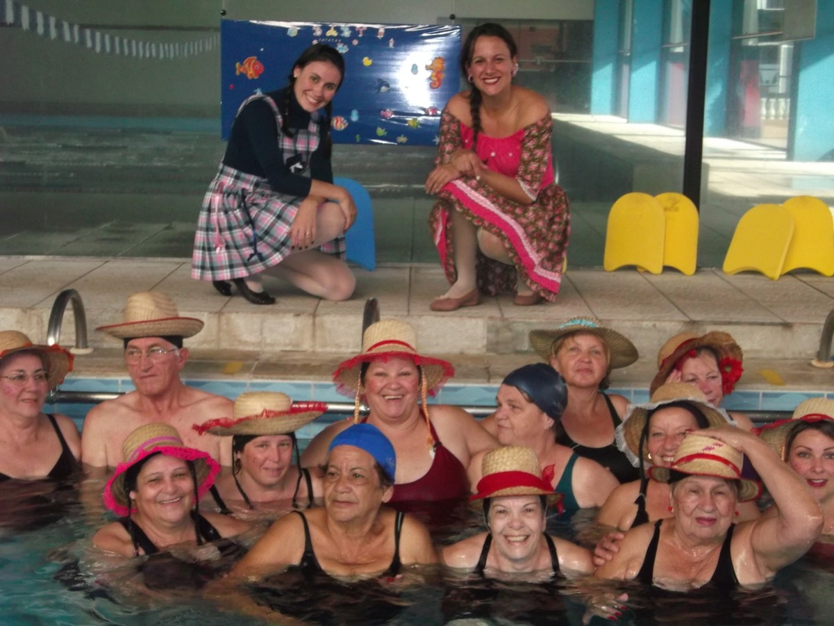 DSCF1944 Turma da Hidro promove Festa Junina na piscina da AAF