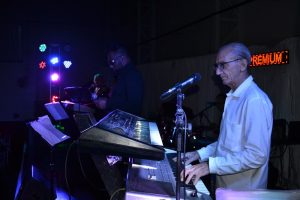 Seresta dos Namorados reúne bom público na Ferroviária