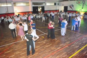 Seresta de Páscoa foi sucesso na A.A.Ferroviária Botucatu
