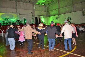 1ª Seresta Julhina é sucesso na A.A.Ferroviária