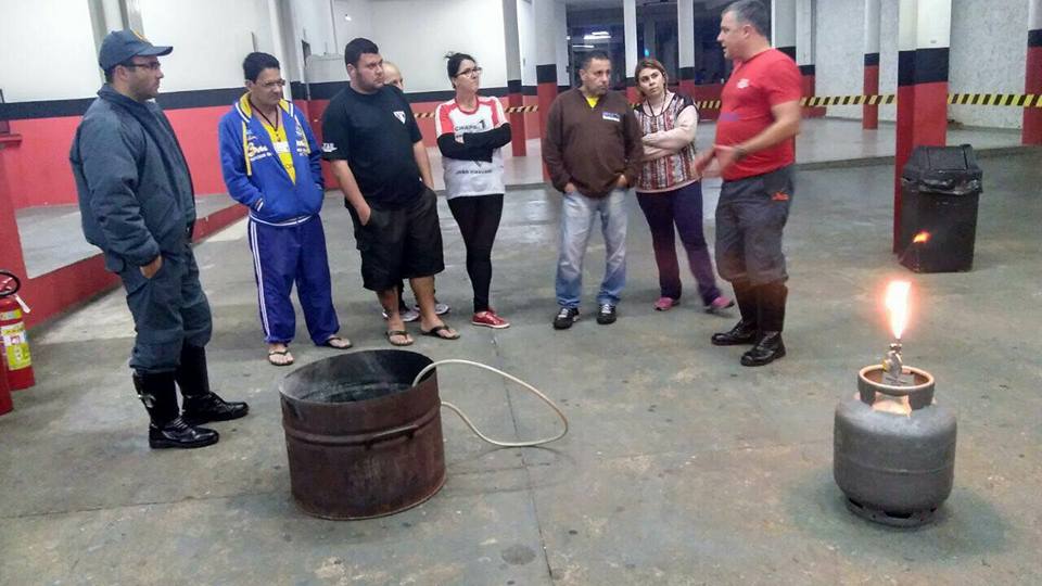 Funcionários da AAF participam de treinamento de Brigada de Incêndio
