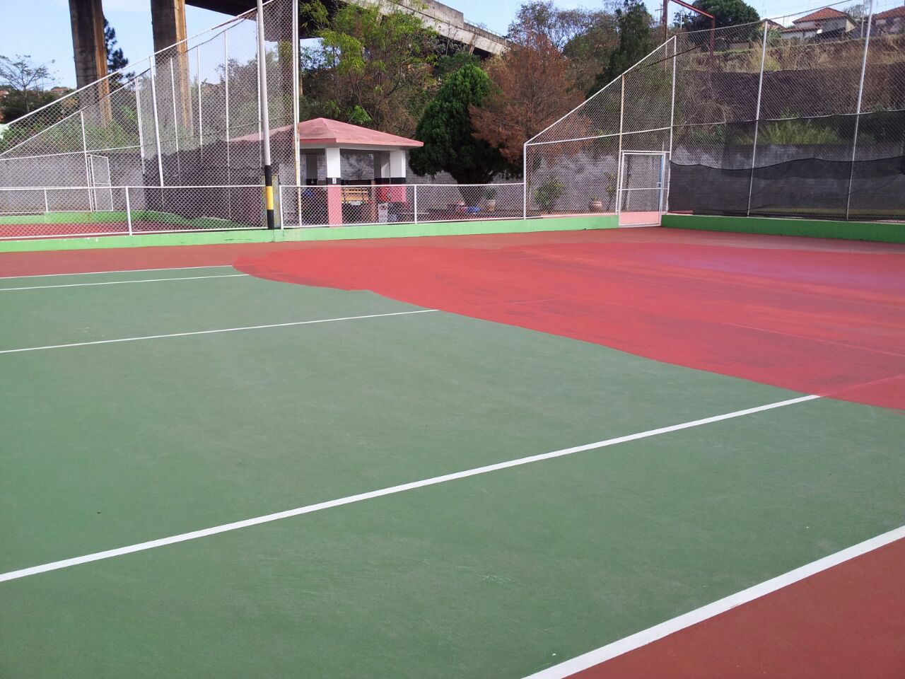 IMG 20140917 WA0005 Arquibancadas e quadras de tênis passam por reformas