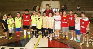 IMG 0023 1280x675 300x158 1 Professor 'Boca' entrega certificados a alunos
