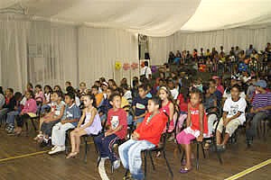 criancasdeprojetossociais Crianças de Projetos Sociais Participam de Formatura