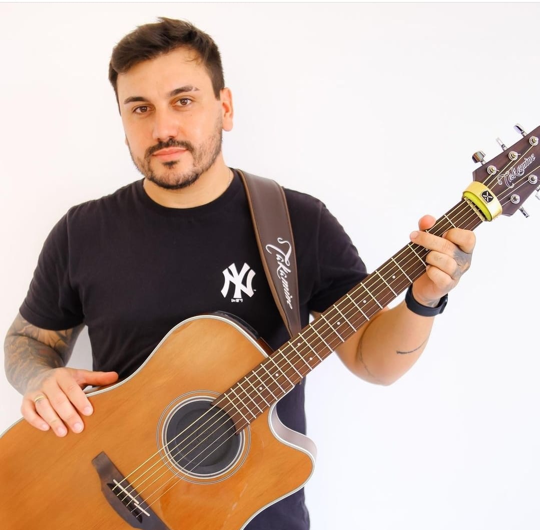 WhatsApp Image 2023 01 23 at 05.10.12 Sábado tem Happy Hour com Alê Fernandes na AAF. Sócio pode levar acompanhante não sócio com convite