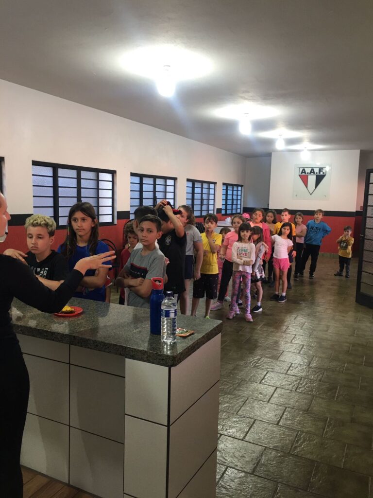 WhatsApp Image 2023 07 14 at 17.59.33 Mega Férias da AAF contou com divertida aula de culinária com Bolo de Cenoura