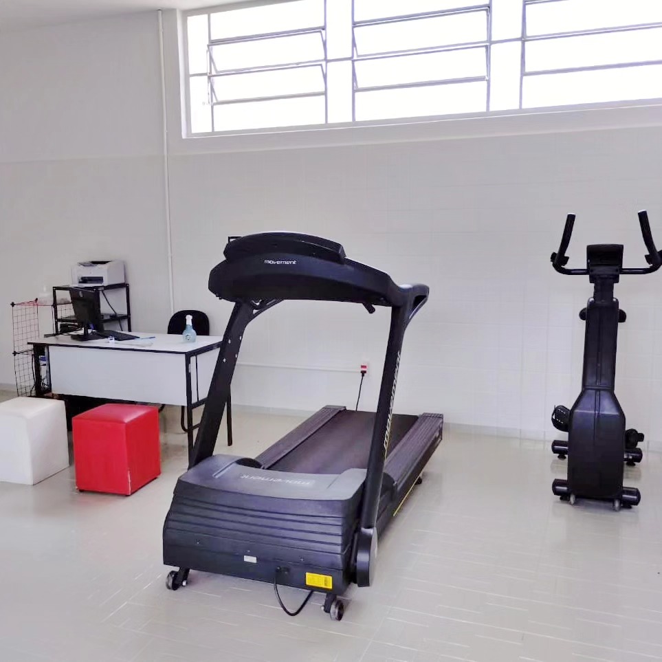 3 2 Sala de avaliação física melhor equipada e amplo espaço