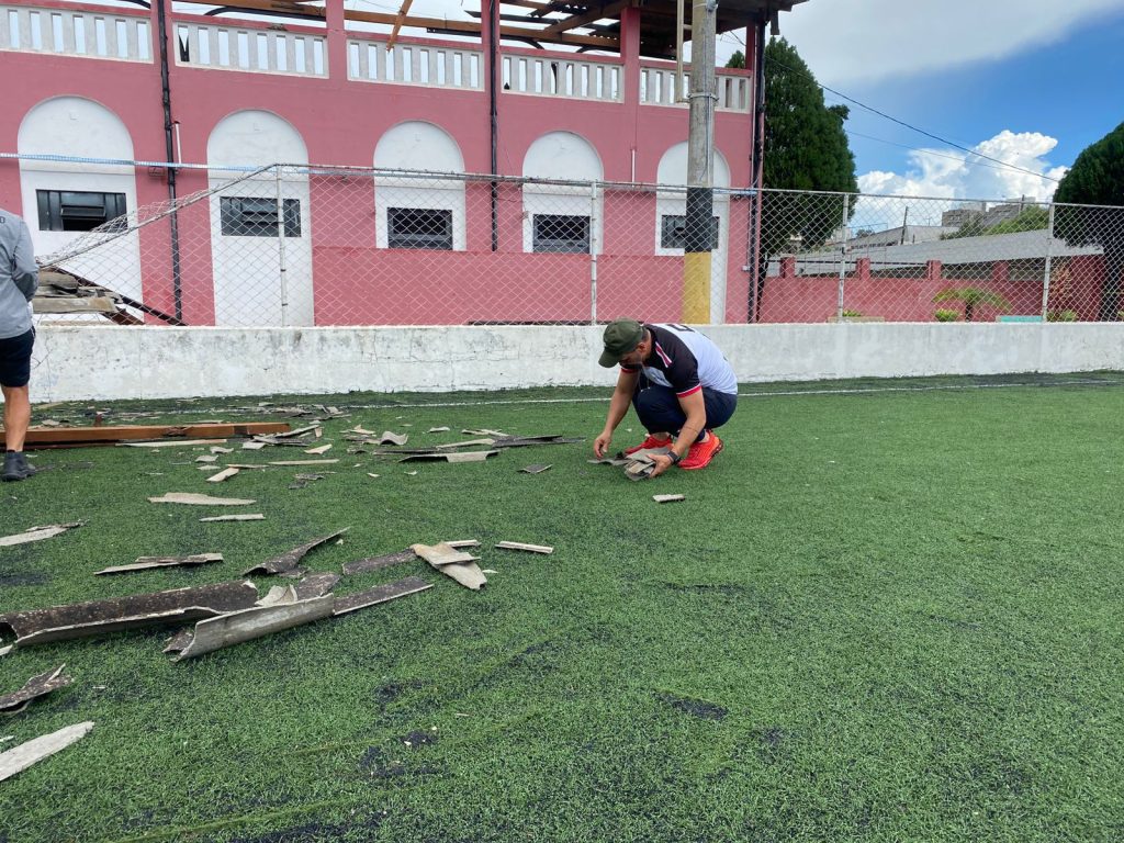 WhatsApp Image 2025 01 24 at 12.35.15 2 FORTES VENTOS E CHUVA DE GRANIZO DEIXAM DANOS ESTRUTURAIS NO CLUBE