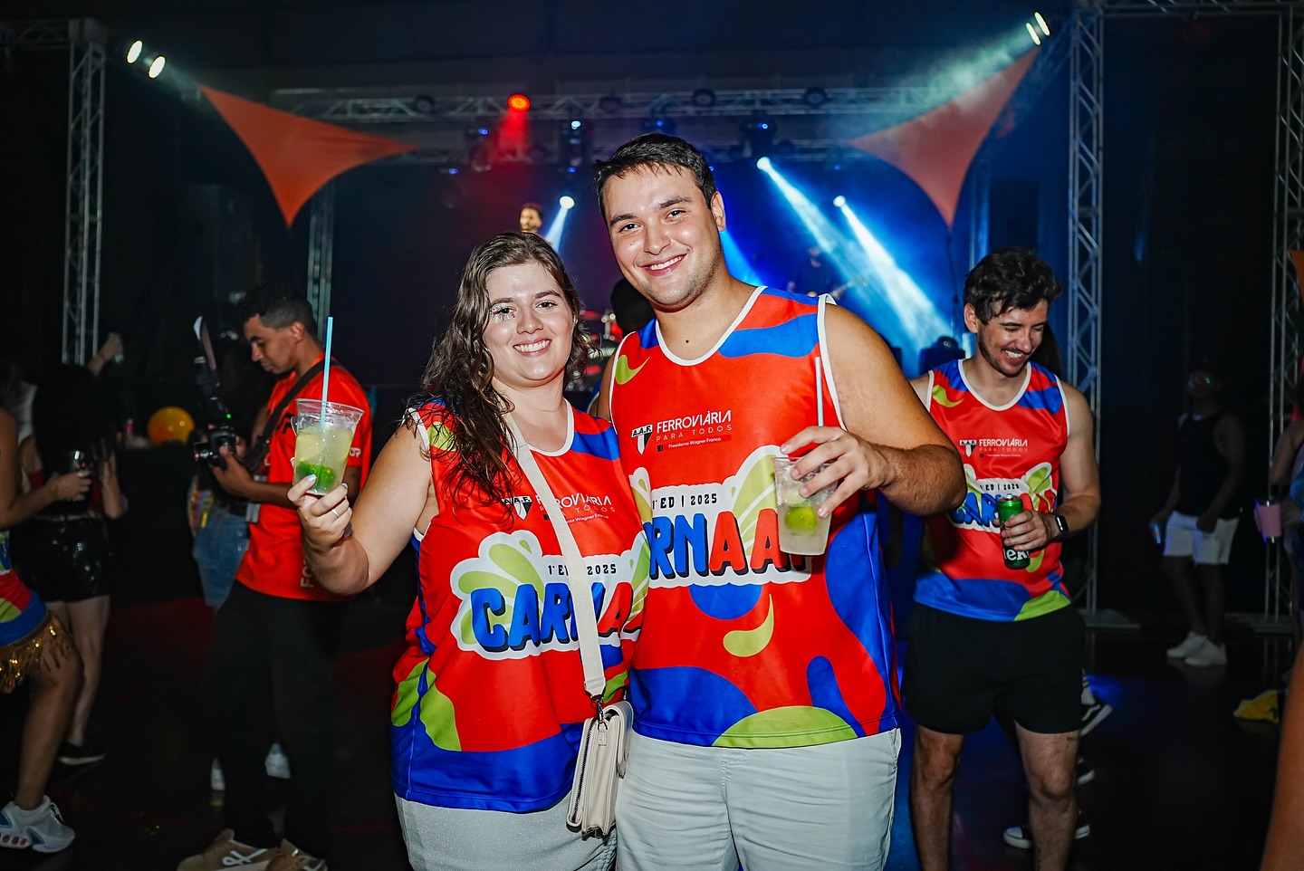 1741359767783 QUE DELÍCIA DE CARNAVAL, COM A BATERIA GAVIÕES DA FIEL, DIVERSÃO E MATINÊ