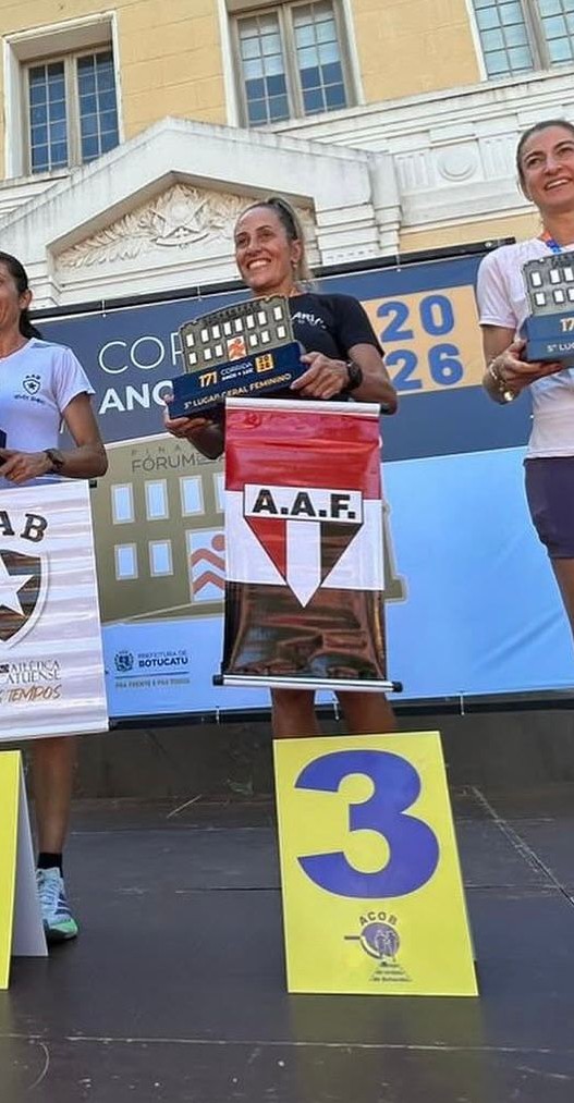 Flavia 3 Atletas da AAF sobem ao pódio na Corrida Luz de Botucatu 171 anos